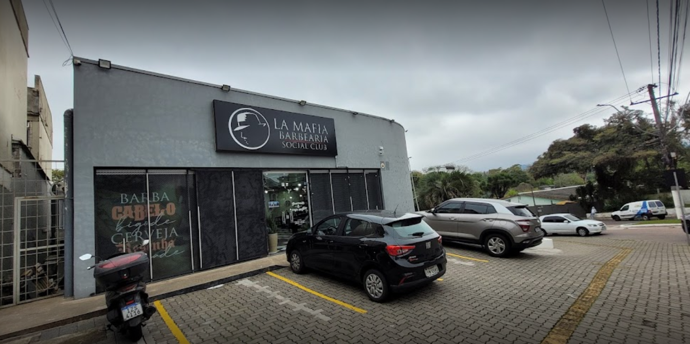 Fachada da La Mafia Barbearia unidade Petrópolis